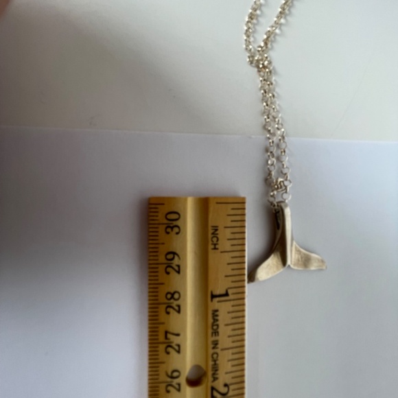 Sterling Silver Whale Tail Pendant Necklace With Lobster Clasp On Delicate Chain - Picture 7 of 9